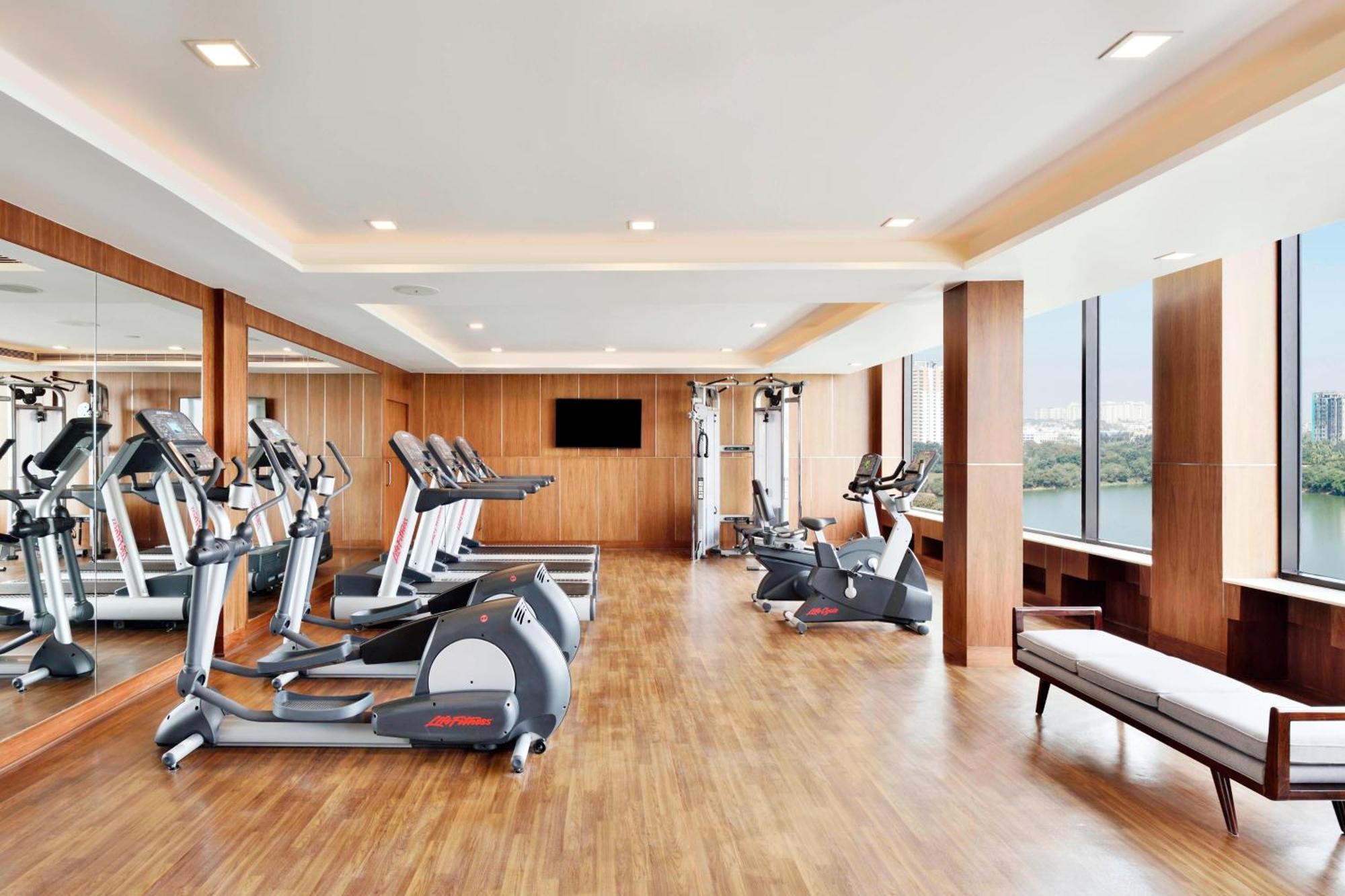 Courtyard By Marriott Bengaluru Hebbal Hotel Kültér fotó