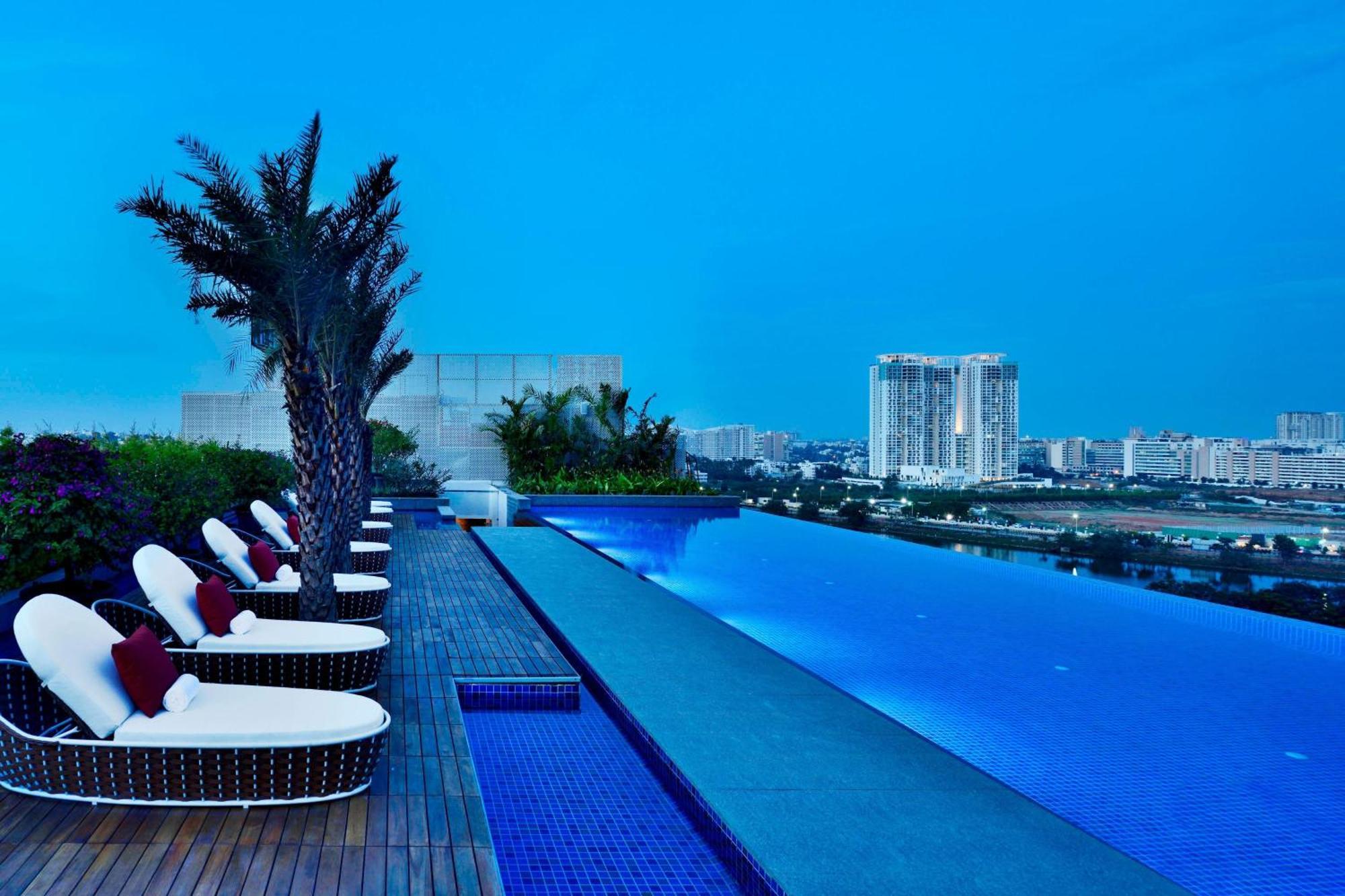 Courtyard By Marriott Bengaluru Hebbal Hotel Kültér fotó