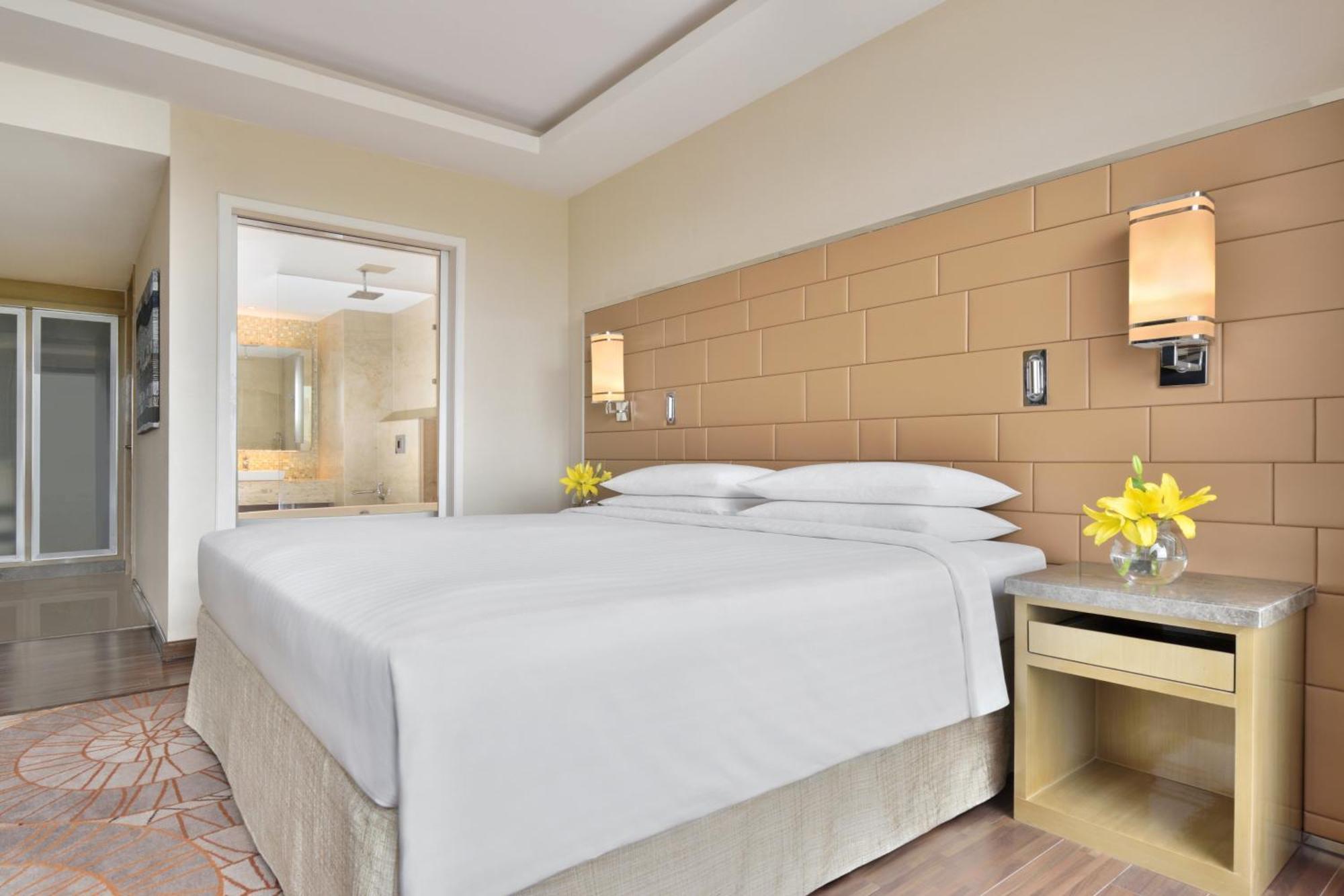 Courtyard By Marriott Bengaluru Hebbal Hotel Kültér fotó